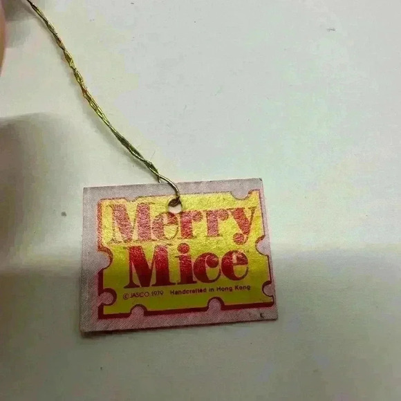 Vintage 1979 Merry Mouse Plastic Christmas Ornament 5” With Tree/Ax Hong Kong - Picture 3 of 8